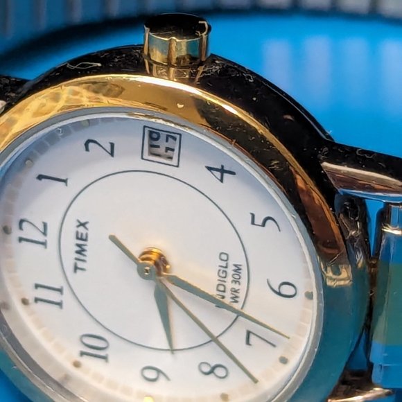 Timex Indiglo Vintage Date and Time Wristwatch Stretchable Band Medium wrist Int - Picture 6 of 8